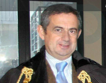 Giustizia: Avvocato detenuto si mette la toga e fa il difensore