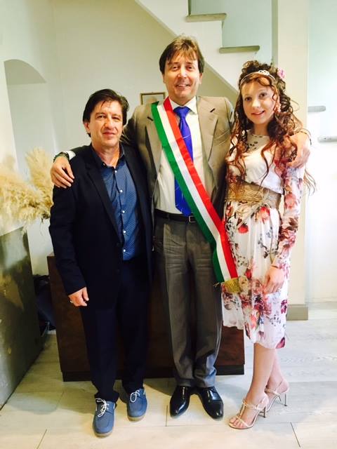 Gossip: Unione Civile per Gennaro Ruggiero, politico e moderno cineasta con la giovane attrice Angelica Loredana Anton