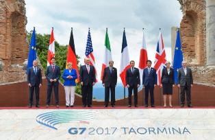 Esteri: L’EUROPA CHE DEVE SAPER RI-NASCERE – DI LORENZO ROBUSTELLI