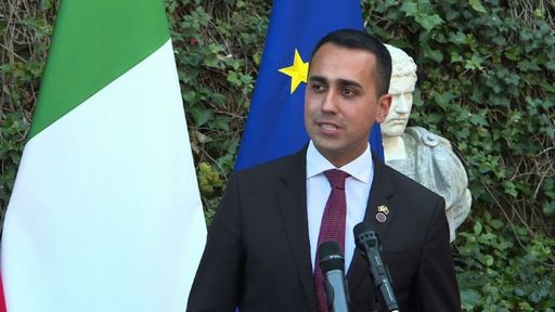 Di Maio contro Salvini: chi nega il 25 aprile era a Verona con gli antiabortisti