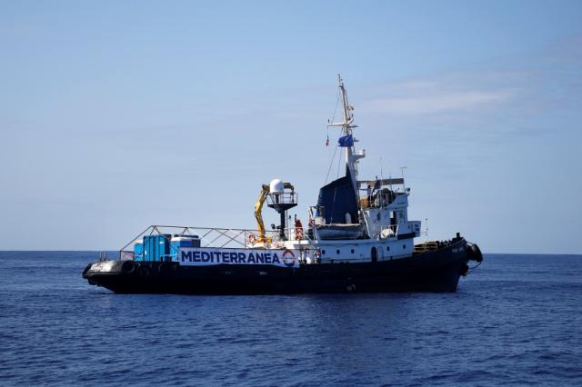 Migranti, Mediterranea rifiuta di andare a Malta