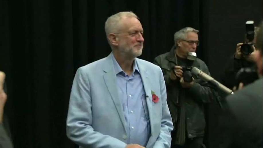 Si infiamma la campagna elettorale britannica: attesa per il faccia a faccia Johnson – Corbyn