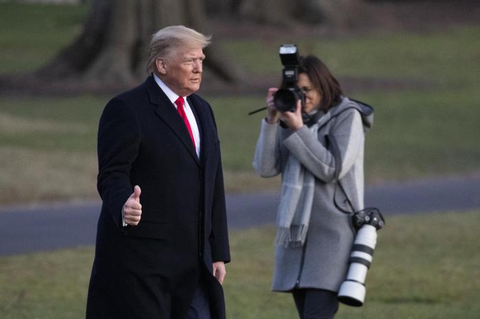 Trump sotto impeachment: ‘Terribile non ho fatto niente’. Scontro con Pelosi