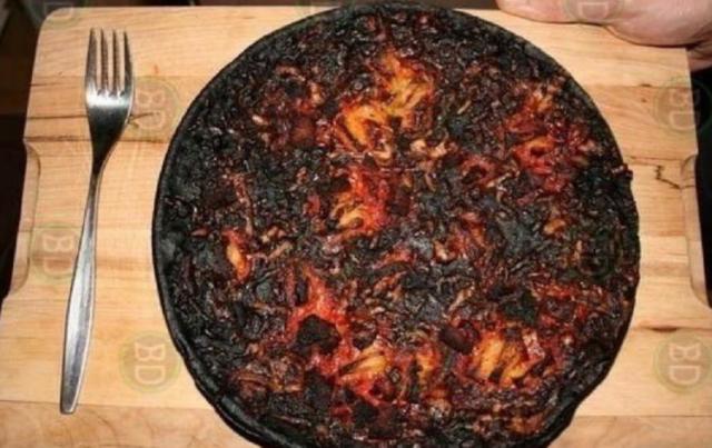 Deputato leghista risponde ai francesi: “Voi avete la Pizza Notre Dame”