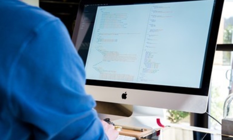 Governi autoritari hanno usato un ‘malware’ per spiare 180 giornalisti