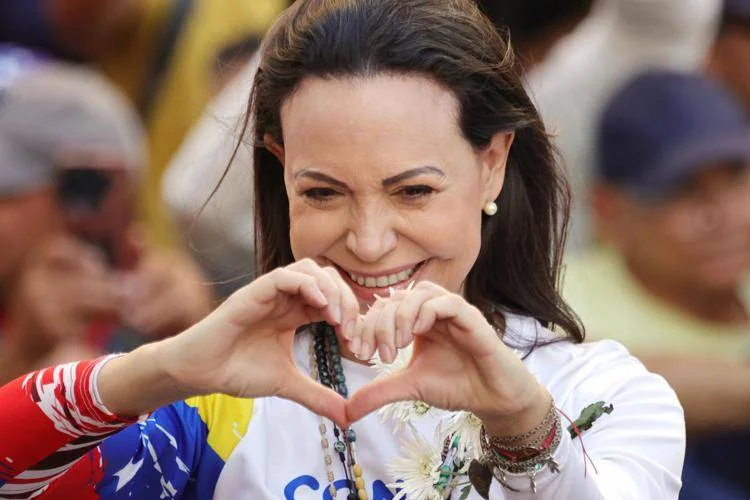Nobel per la Pace a Maria Corina Machado, leader opposizione venezuelana: “Contiamo su Trump per raggiungere la libertà”