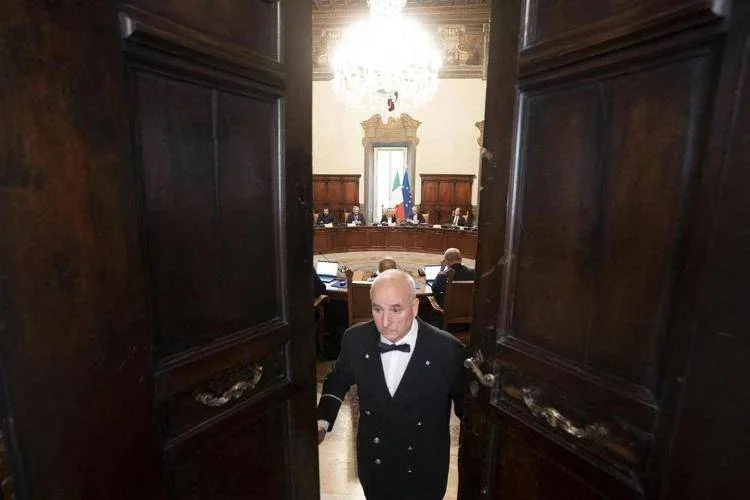 Ucraina, decreto oggi in Cdm: riferimento a forniture militari rispunta nel titolo