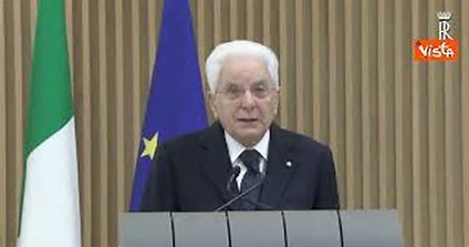 Mattarella: “Aberrante intendimento di ridefinire con la forza gli equilibri e i confini in Europa”