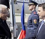 Mattarella a Praga: “Alleanza tra UE e USA indissolubile e necessaria”