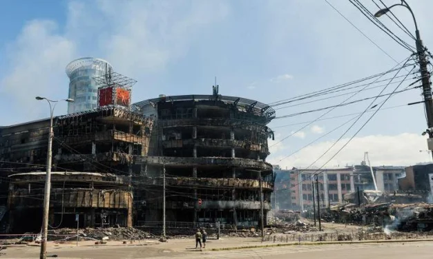 Raid su Kiev, l’avviso del Cremlino alle ambasciate dopo l’attacco a Starobelsk