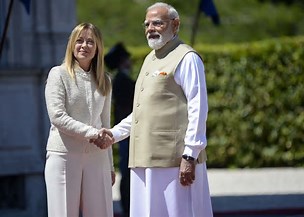 Meloni e Modi firmano l’accordo strategico tra Italia e India