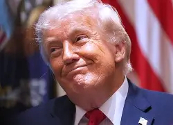 Sviluppi a Washington: Trump sospende i raid sull’Iran e annuncia intesa di principio