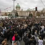 Piani turistici a Sazan: indagine e proteste in Albania contro il progetto Kushner-Trump