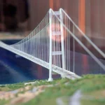 Inchiesta sul Ponte sullo Stretto: tre indagati a Roma per presunta corruzione e rivelazione di segreti d’ufficio