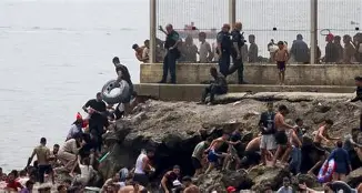 L’emergenza migratoria a Ceuta: la reazione di Madrid, il record di vittime e le tensioni diplomatiche con l’Italia
