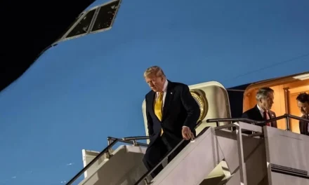 Turchia, volo segreto per Donald Trump al vertice NATO dopo un’allerta sicurezza dell’intelligence