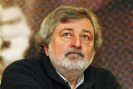 Francesco Guccini e Bologna: il ritratto di un legame tra osterie, musica e radici