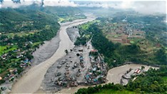 Devastante alluvione tra Nepal e Tibet: alto bilancio di vittime e operazioni di soccorso