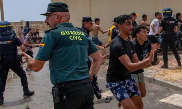 Italia e Spagna prorogano i controlli di frontiera mentre al Parlamento UE sale la tensione su Ceuta